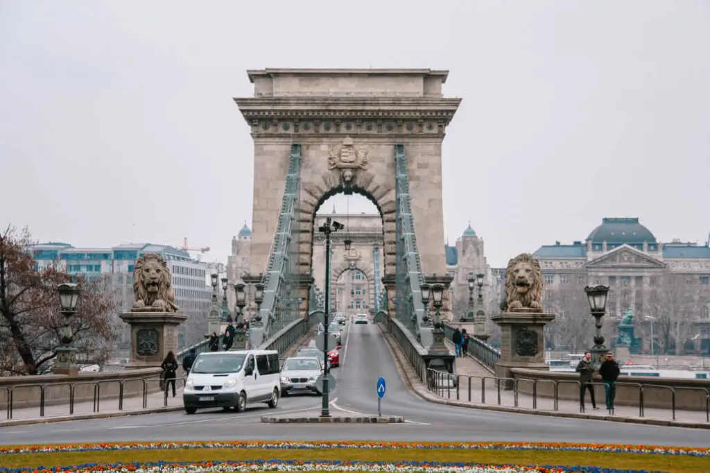 Budapeste O que Visitar Ponte das Correntes