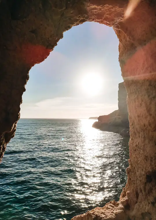 Algarve Carvoeiro Boneca Cave