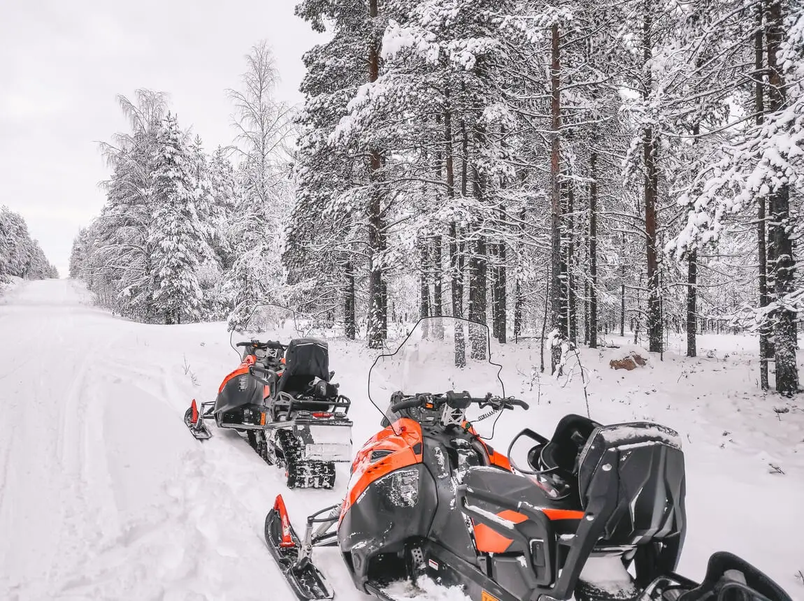 Laponia O que visitar Snowmobile