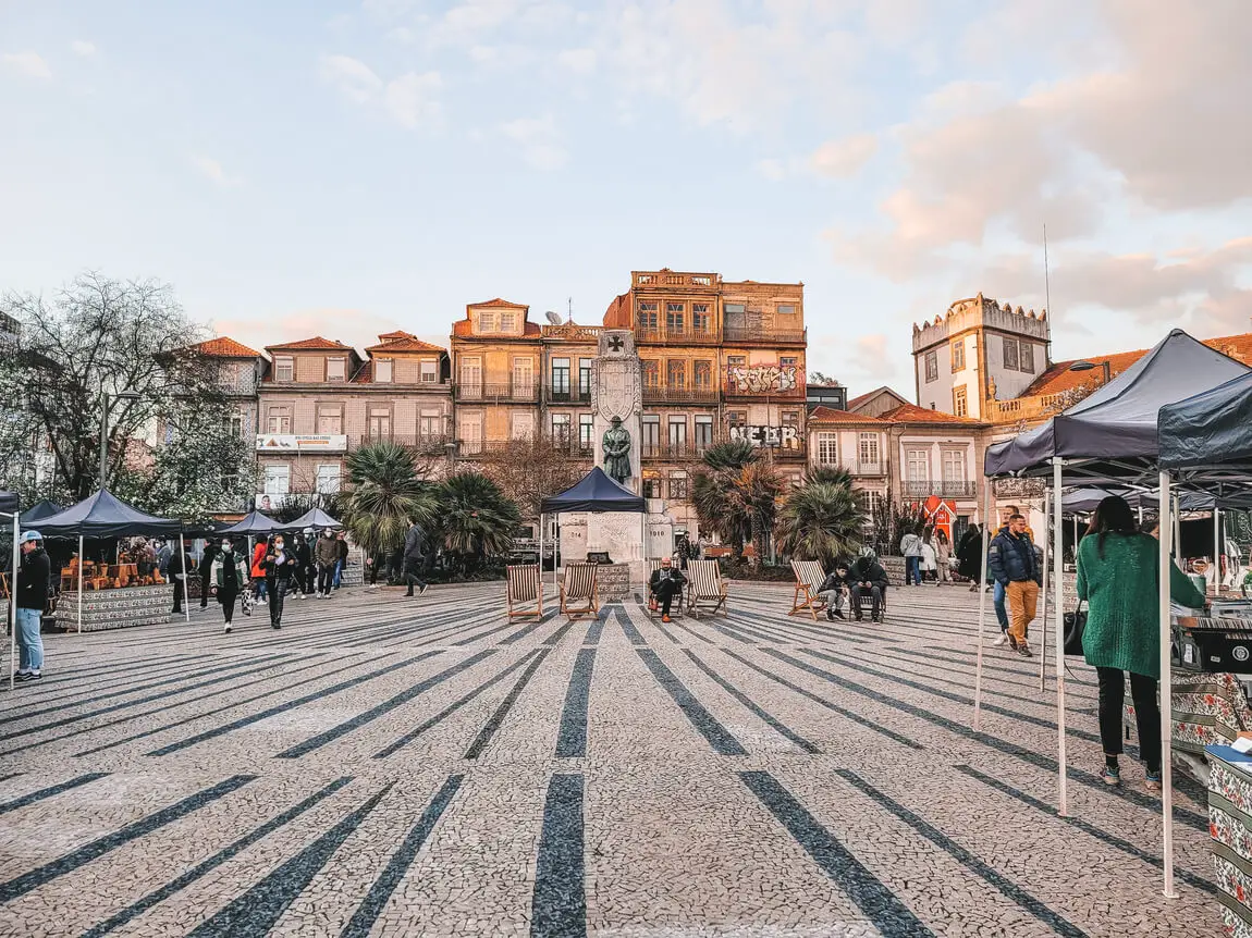 Porto What to visit Carlos Alberto Square