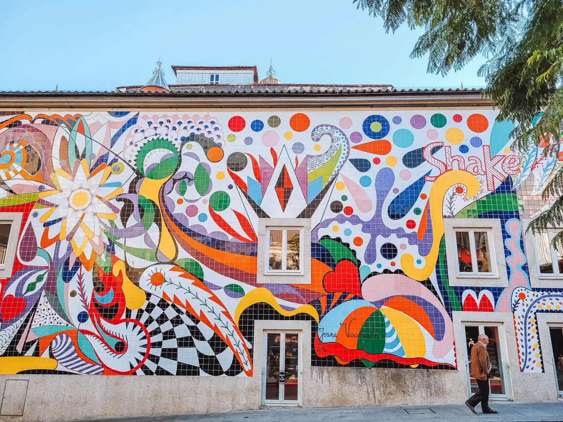 Porto What to visit Mural Joana Vasconcelos
