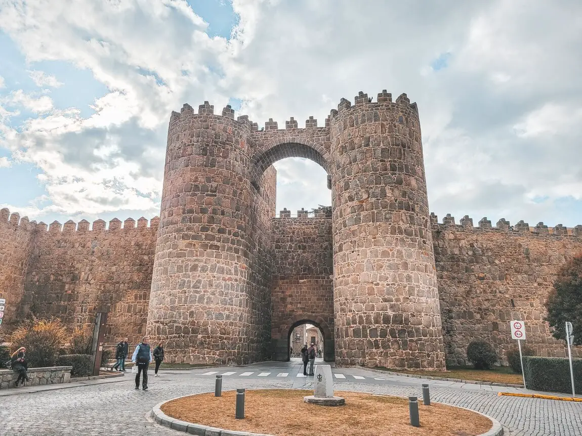 Avila What to visit Alcazar Gate