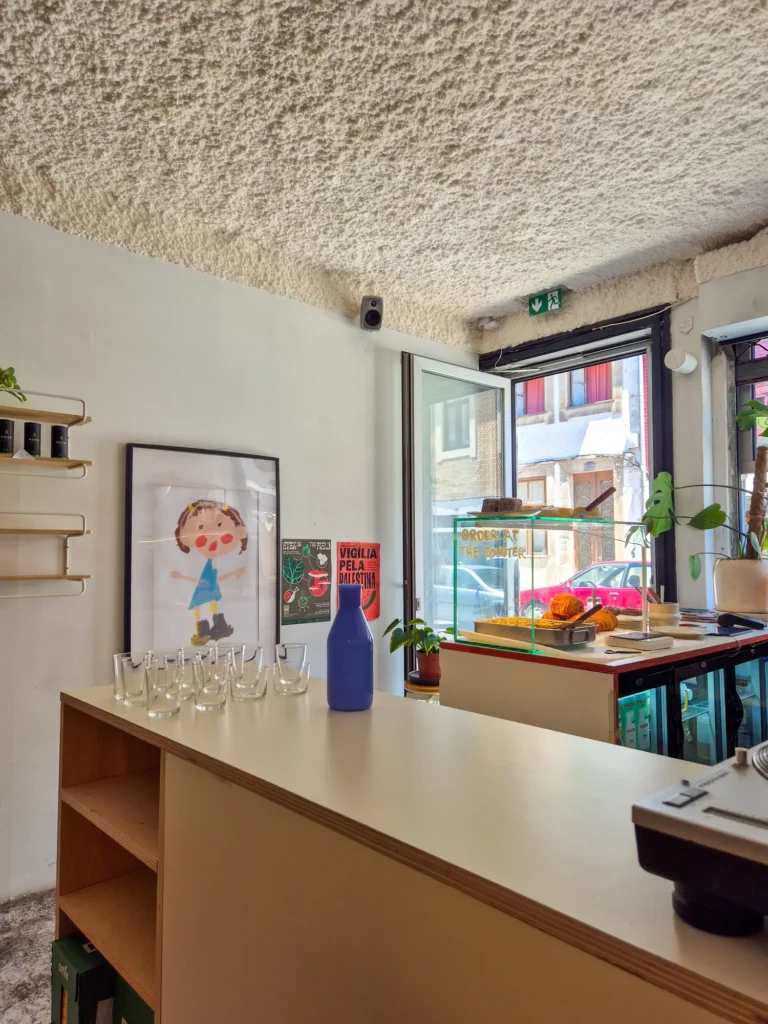 Os 35+ melhores cafés no Porto onde volto sempre 8 Hakko