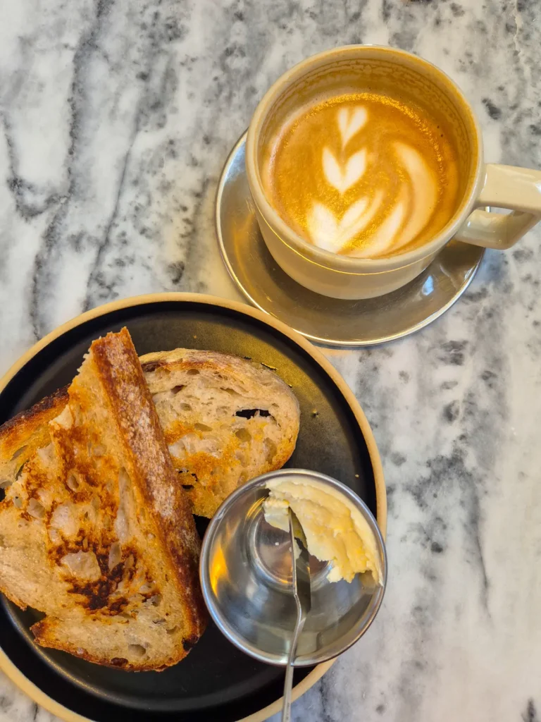Os 35+ melhores cafés no Porto onde volto sempre 11 SOMA 2