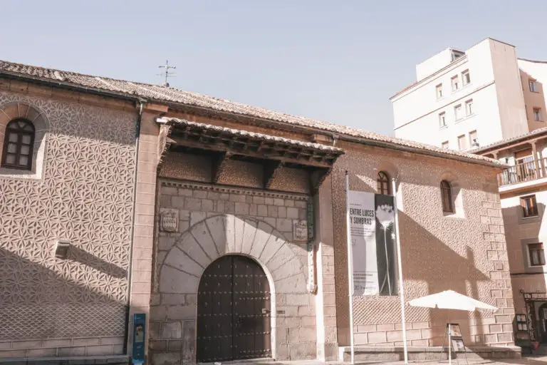 Segovia O que visitar La Alhondiga