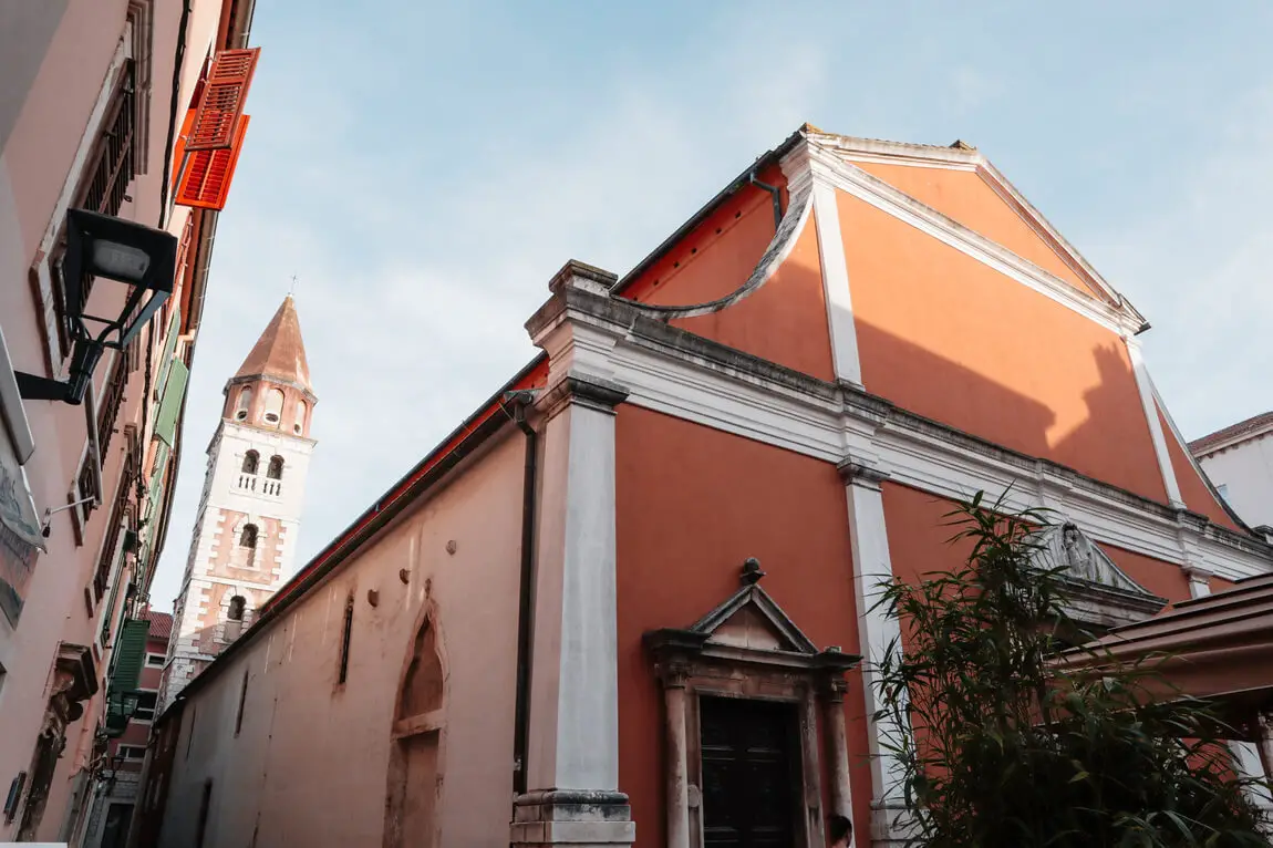 Zadar O que visitar Igreja São Simeão