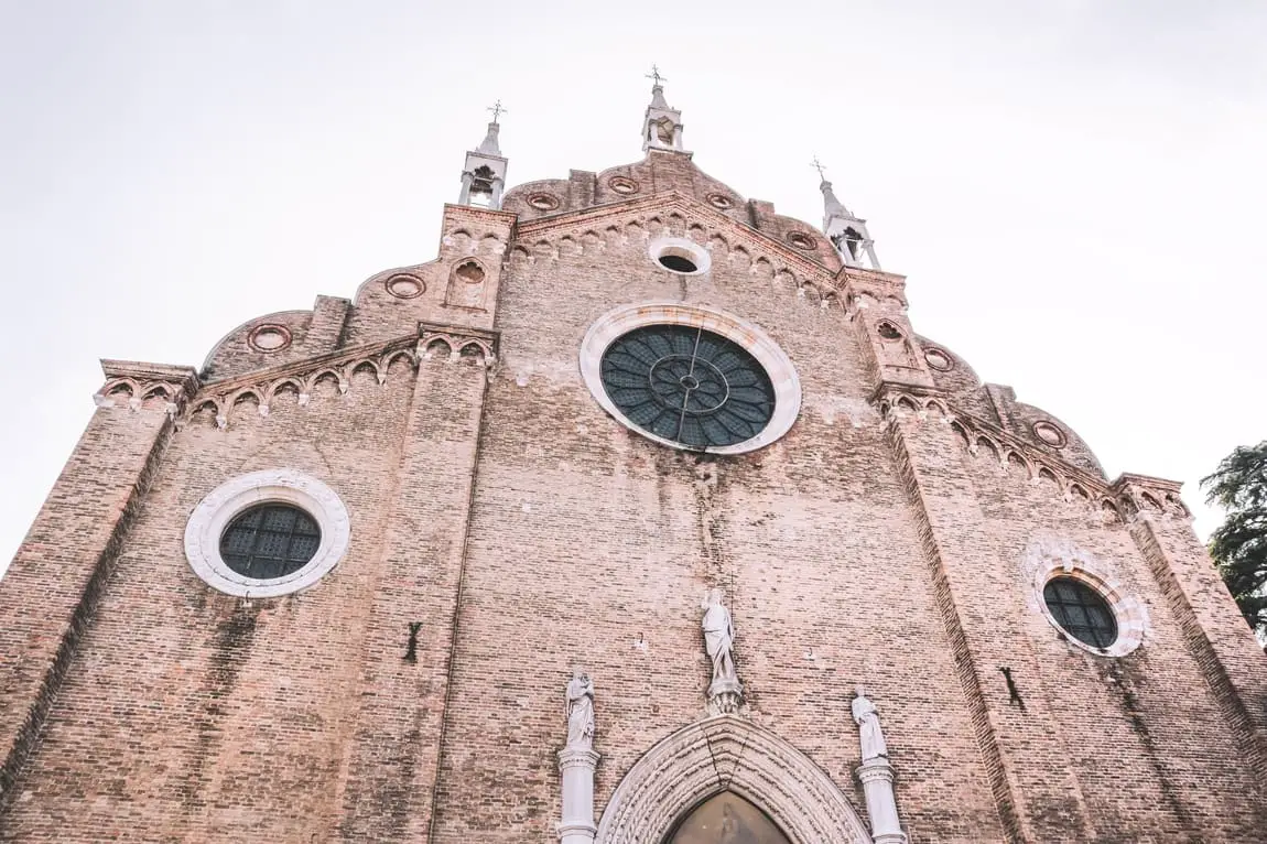 Veneza O que visitar Igreja Santa Maria Gloriosa dei Frari