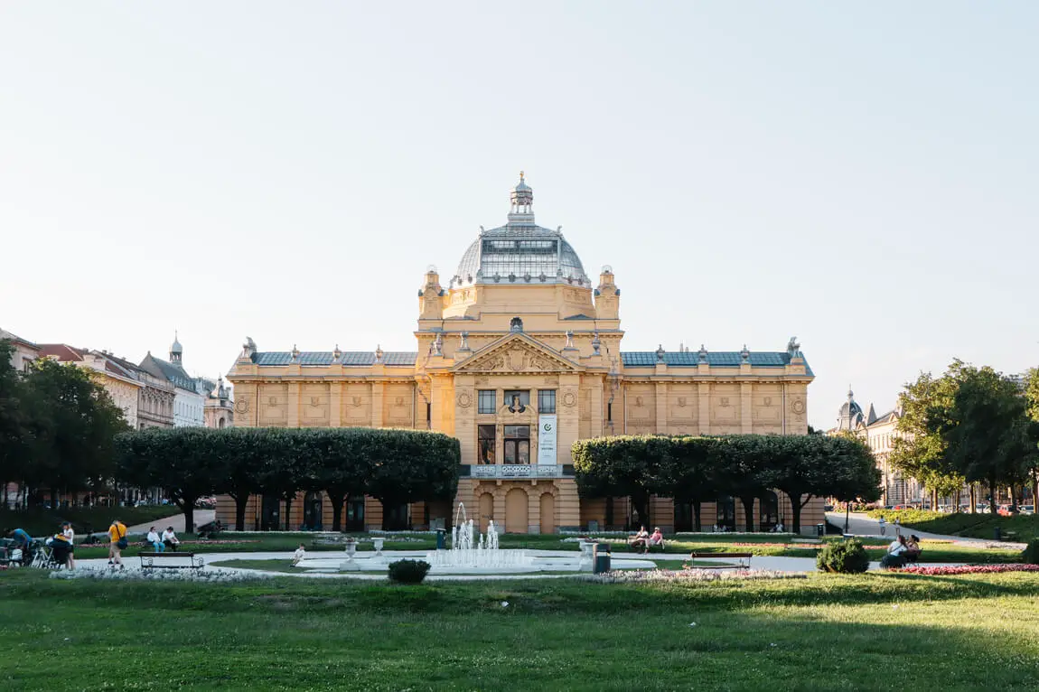 Zagreb O que visitar Teatro Nacional