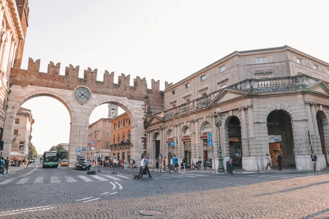 Verona O que visitar Piazza Bra