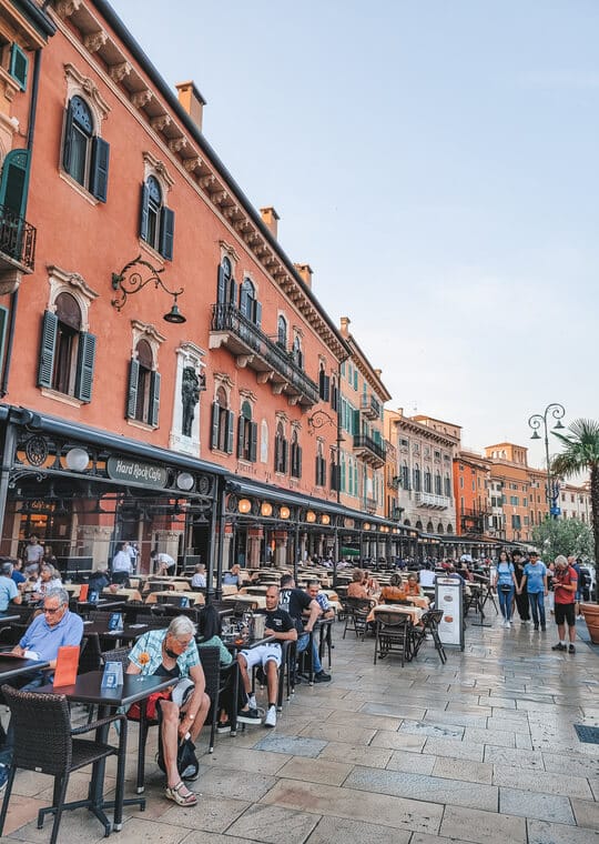 Verona O que visitar Piazza Bra