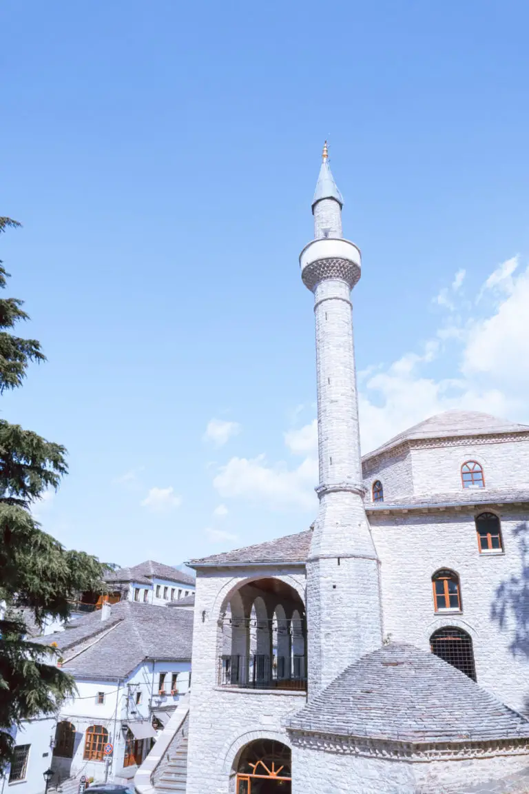 Visitar Gjirokaster Mesquita