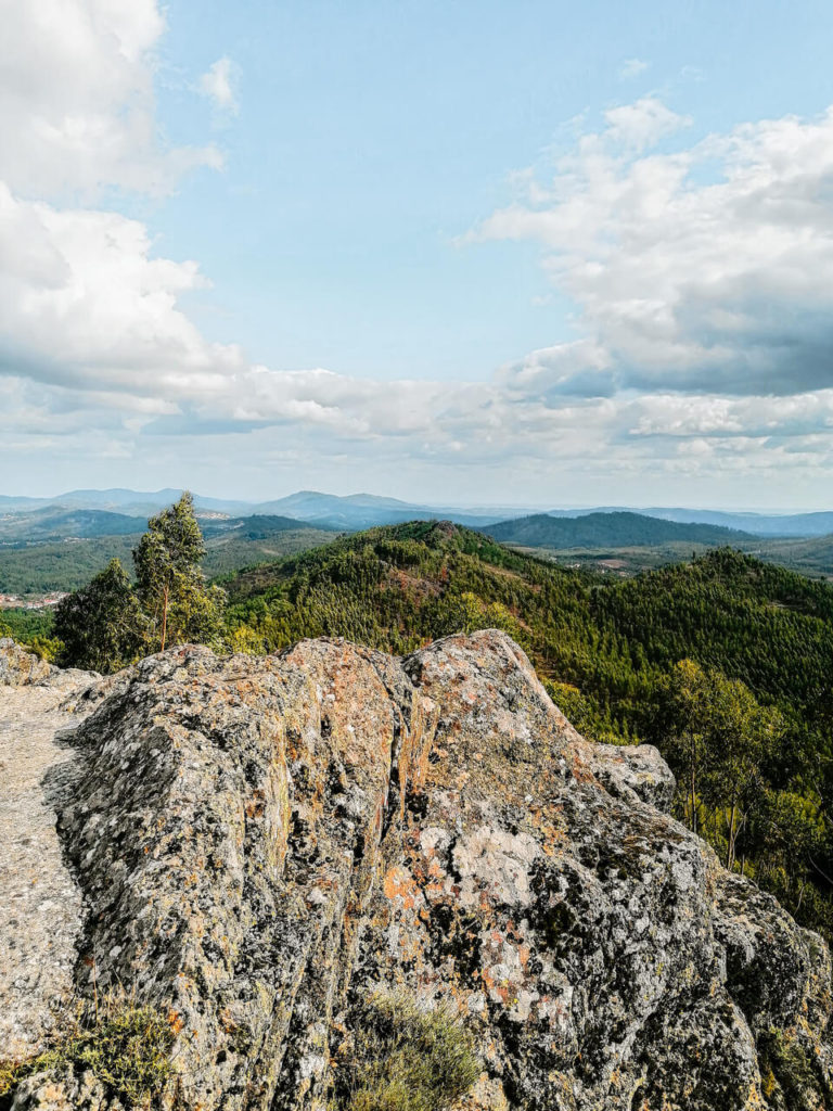 Guide to visit Penedo Furado