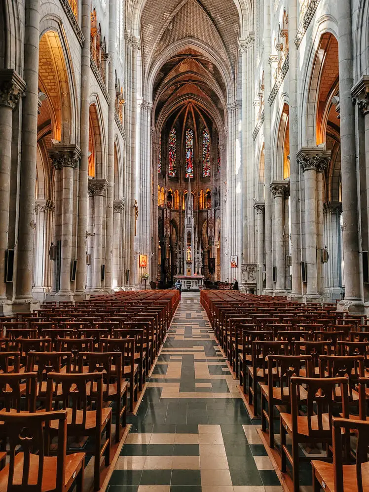 O que visitar em Nantes Basilica Saint-Nicolas