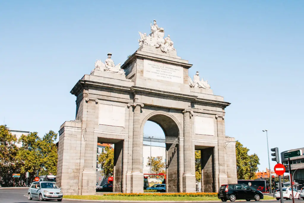 Roteiro Madrid Porta de Toledo