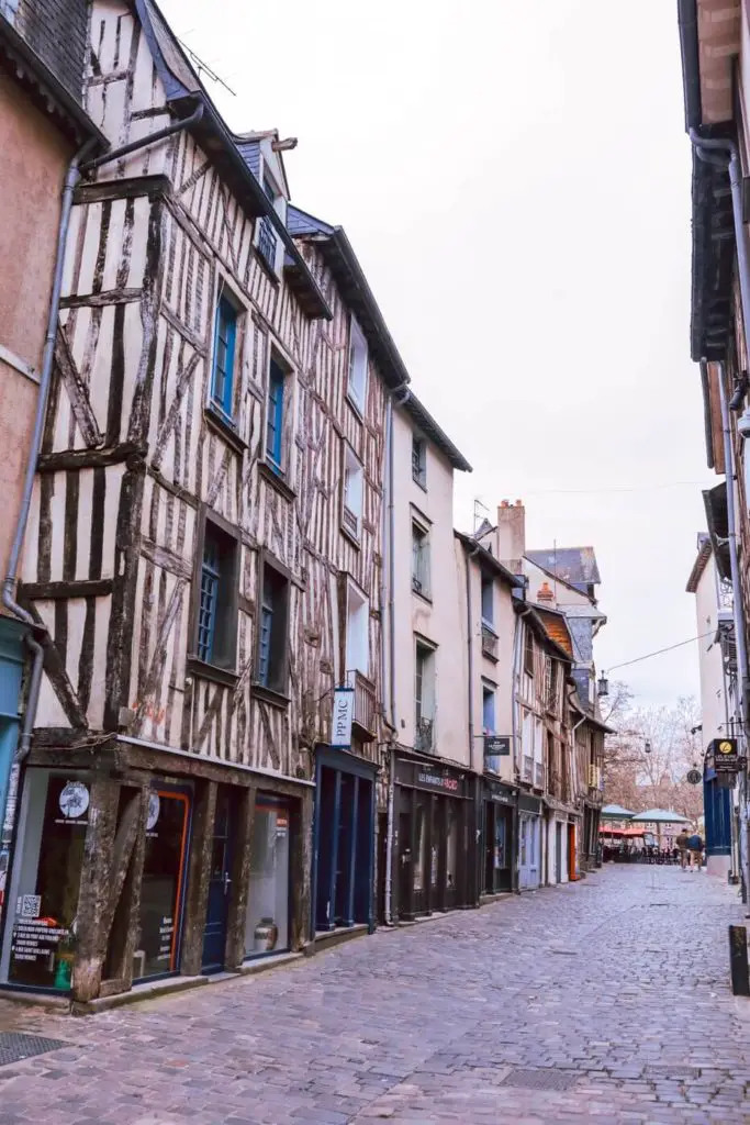 What to visit in Rennes Streets
