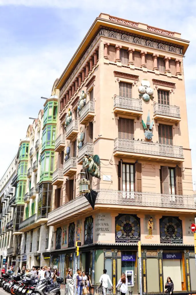 Places to see in Barcelona in 3 days La Rambla