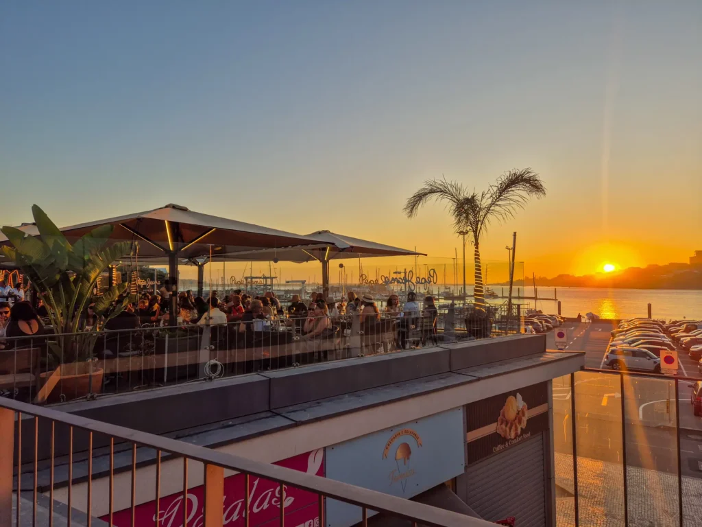 +25 melhores esplanadas no Porto com vista (por uma local) 10 Rooftop Santa Catarina