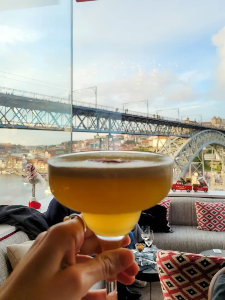 +25 melhores esplanadas no Porto com vista (por uma local) 6 Vinci Ponte de Ferro
