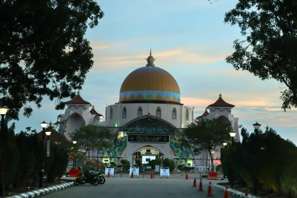 O que visitar em Malaca Roteiro Straits Mosque