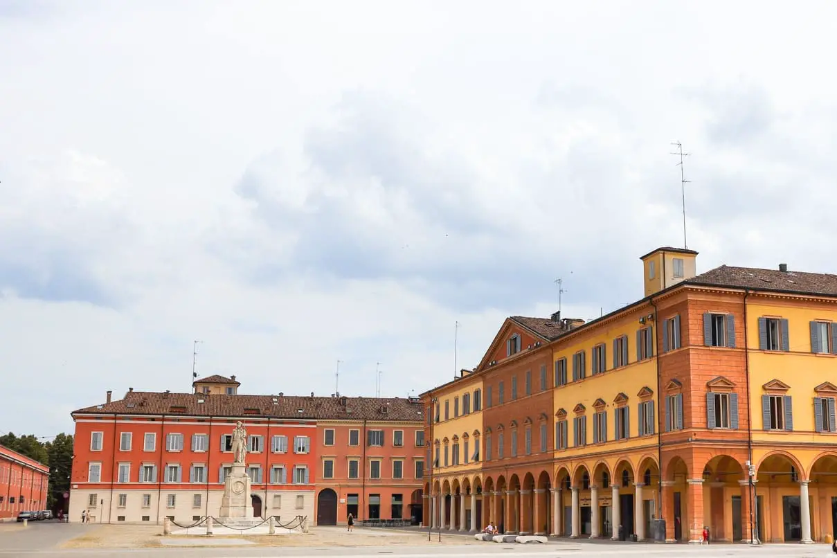 Itinerário Modena Piazza Roma