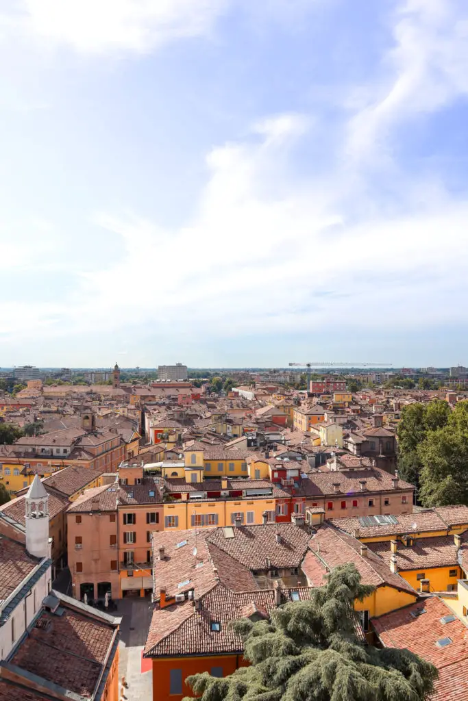 What to do in Modena for a day Ghirlandina Tower