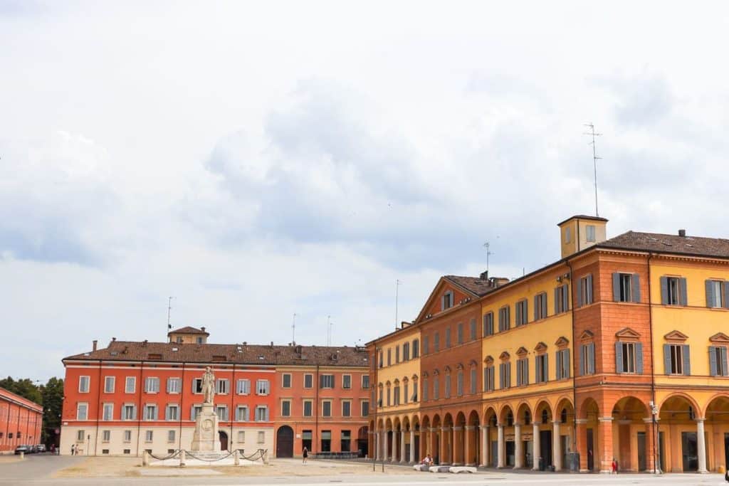 What to do in Modena for a day Piazza Roma