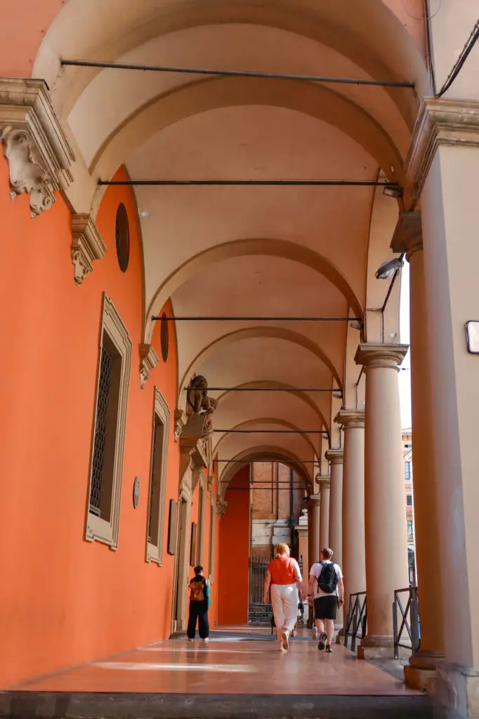 What to visit in Bologna in 2 days Porticoes