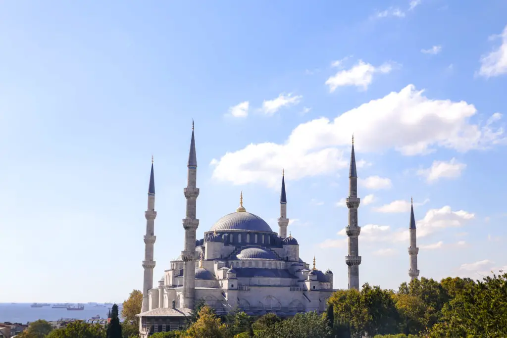 Things to see in Istanbul in 3 days Blue mosque