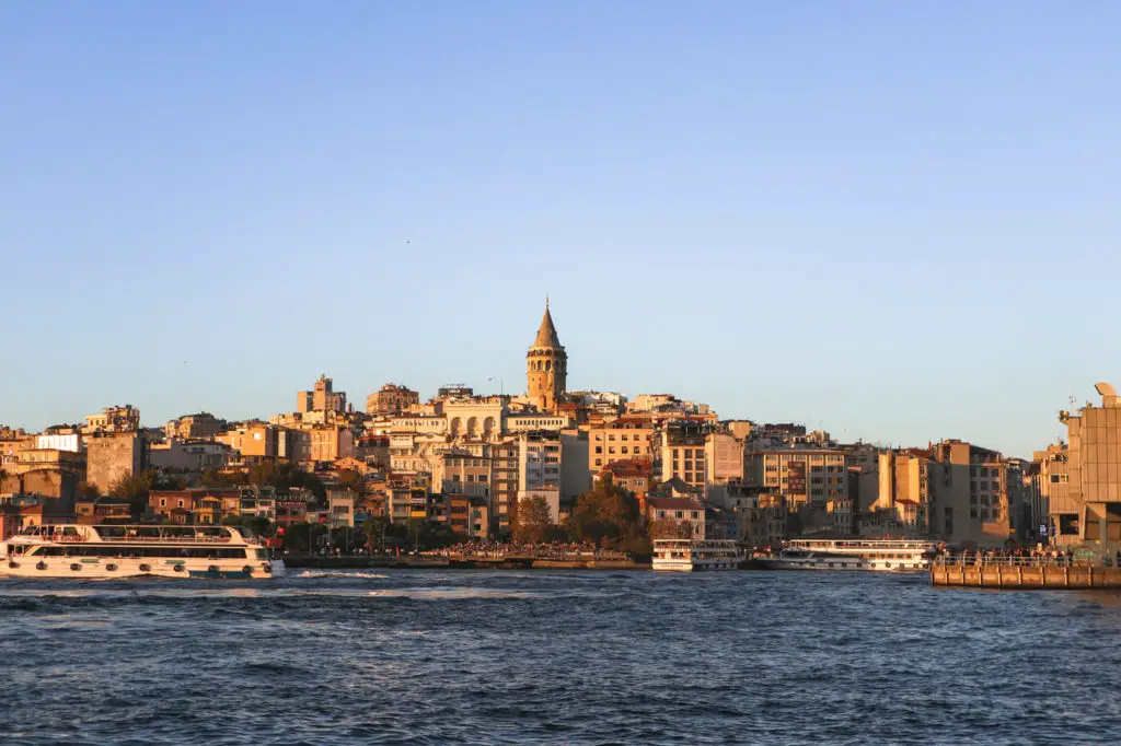 Things to see in Istanbul in 3 days Galata Bridge