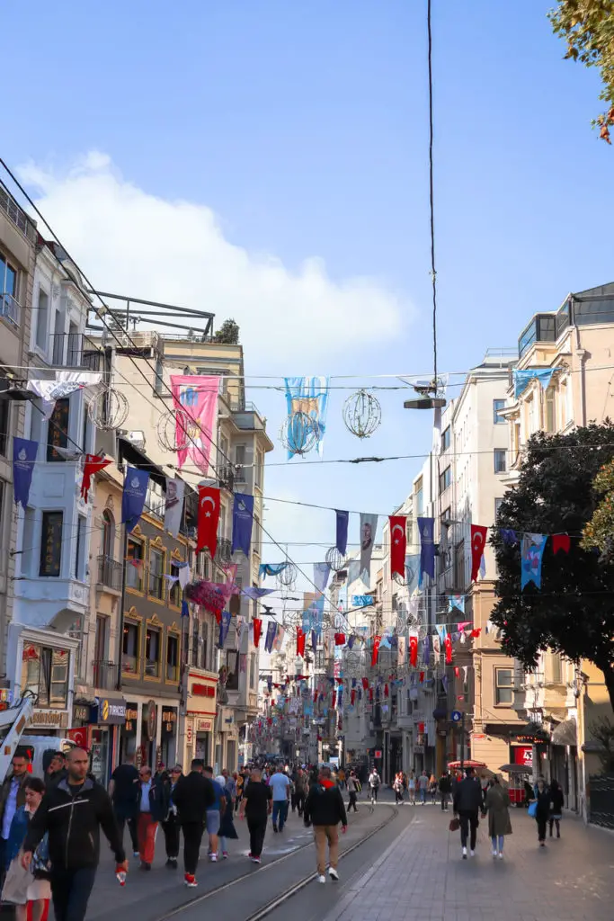 Things to see in Istanbul in 3 days İstiklal Street
