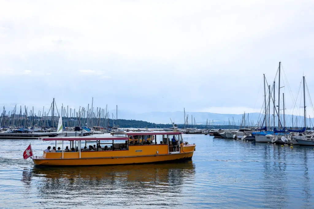 O que visitar em Genebra Passeio de barco