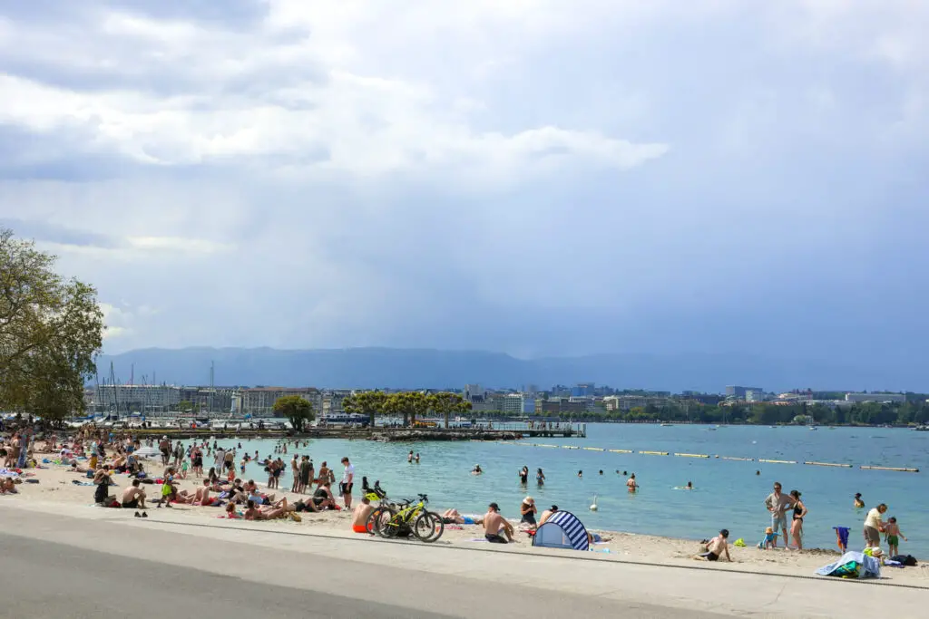 What to visit in Geneva in 2 days Eaux-Vives Beach