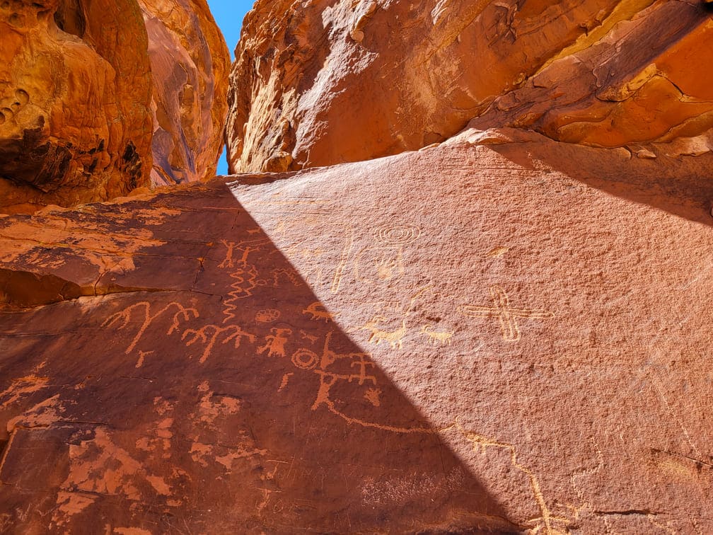 Things to do in Valley of Fire Atlatl Rock