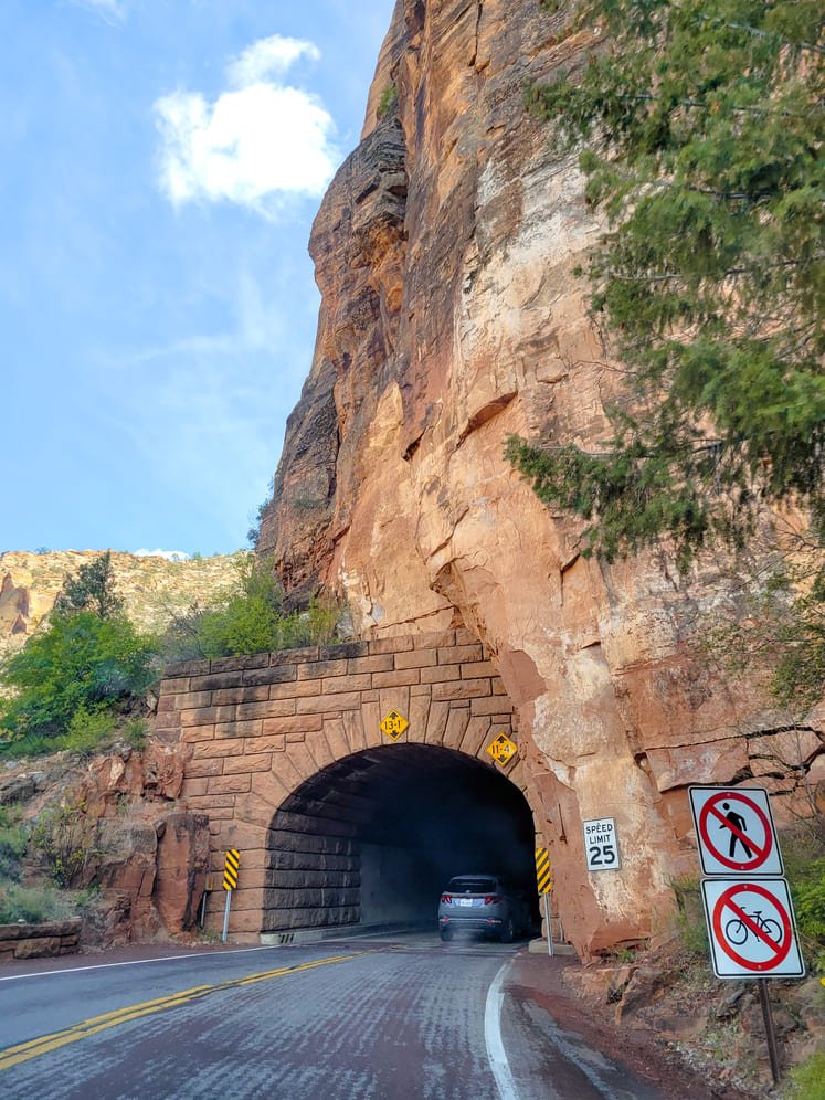 Canyon Overlook Trail Tunel Zion Mt Carmel Highway