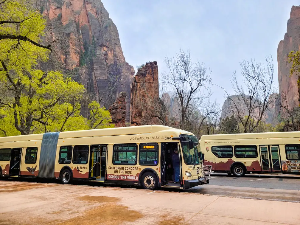 Shuttle Zion National Park