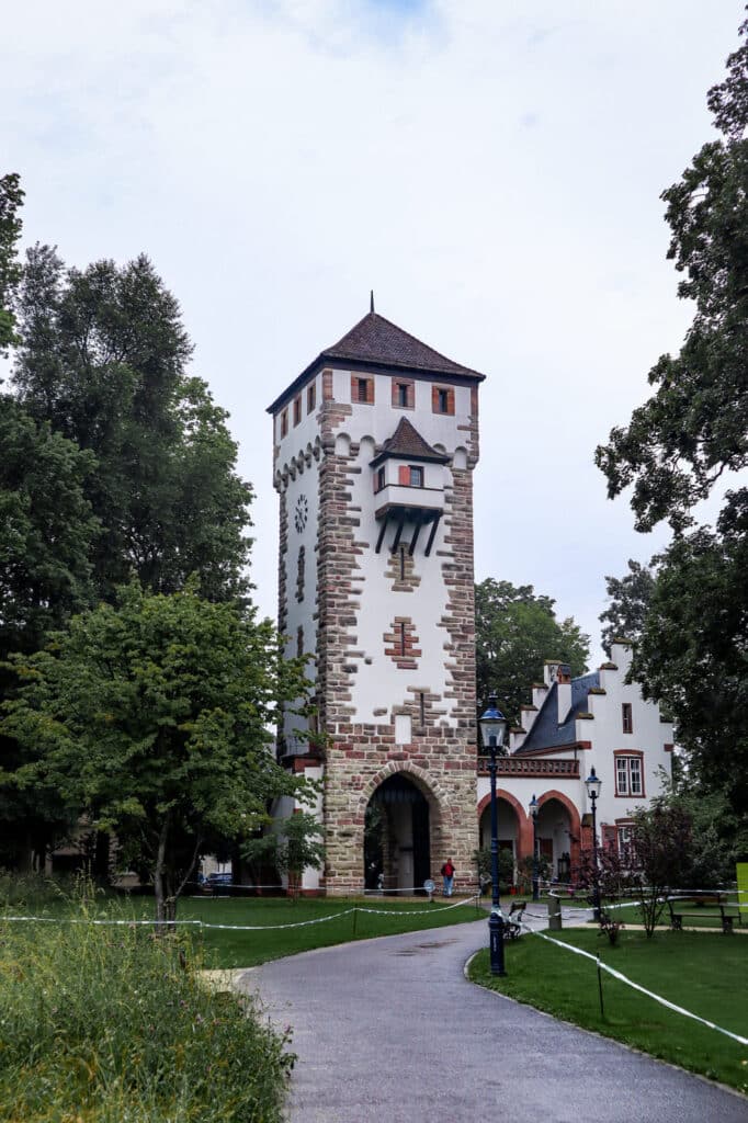 Vale a pena visitar Basileia Porta St Alban