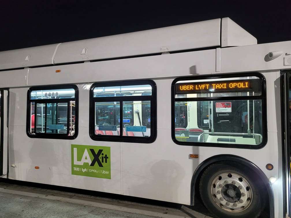 How to get from LAX airport to city centre Shuttle bus