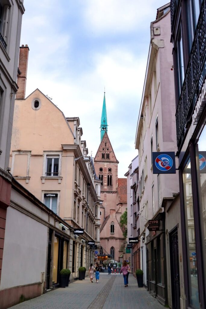 Coisas a visitar em Estrasburgo Église Saint-Pierre-le-Jeune