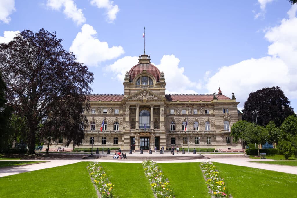 Locais a visitar em Estrasburgo Palais du Rhin