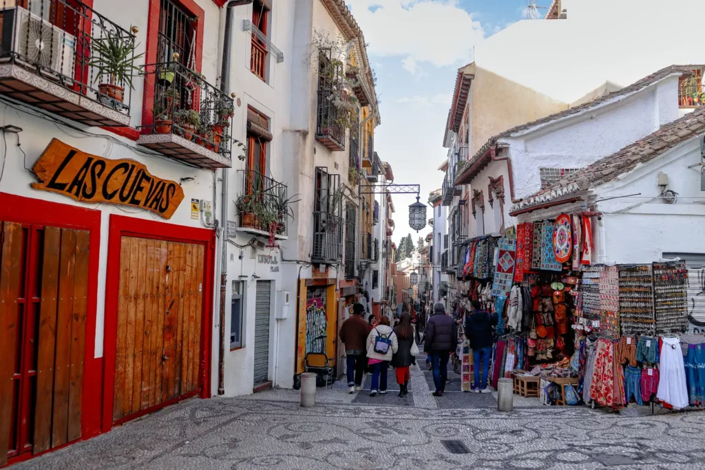 Melhores coisas a fazer em Granada Calle Caldería Nueva