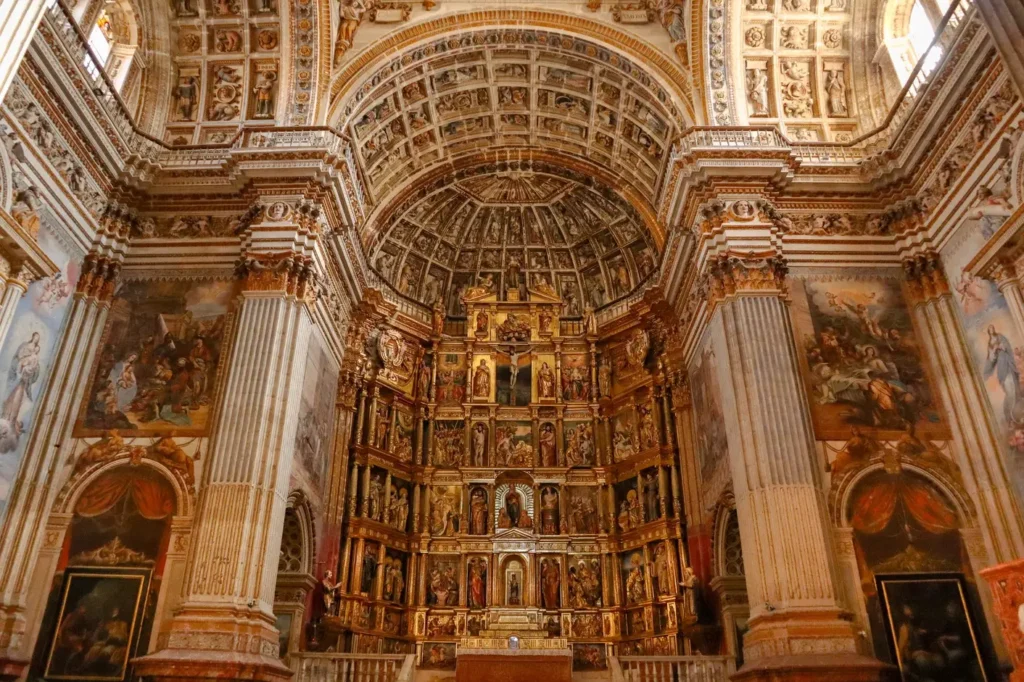 Melhores coisas a fazer em Granada Mosteiro San Jeronimo