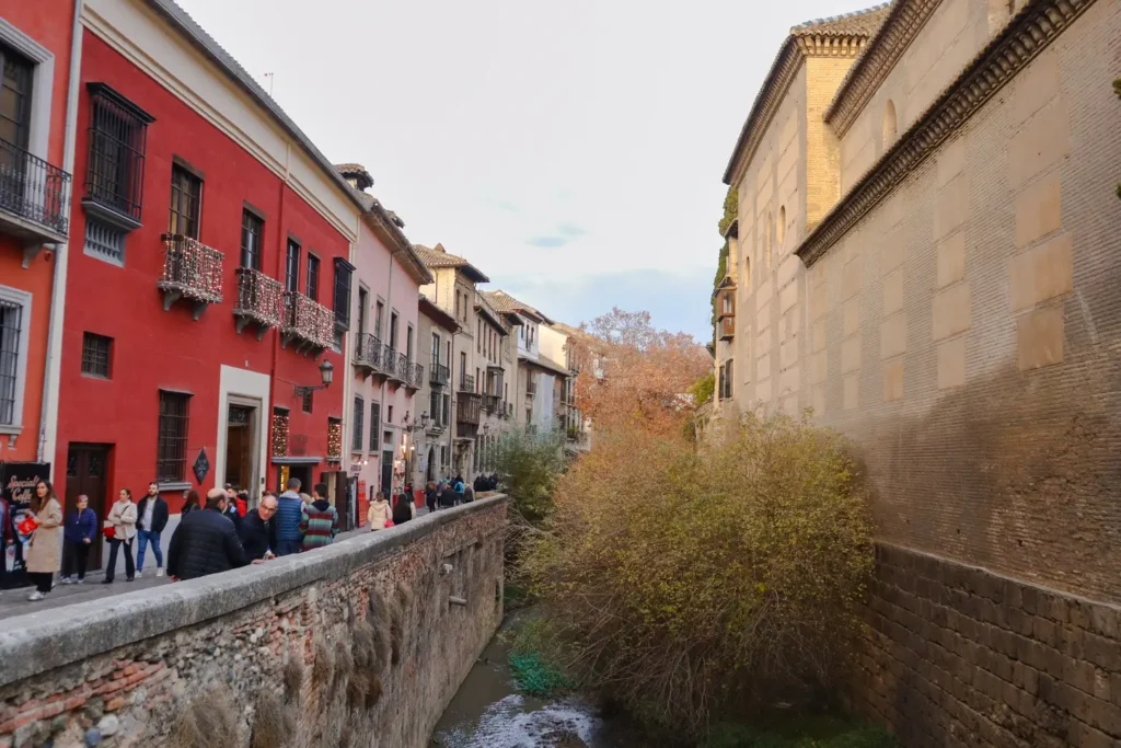 O que visitar em Granada Carrera del Darro