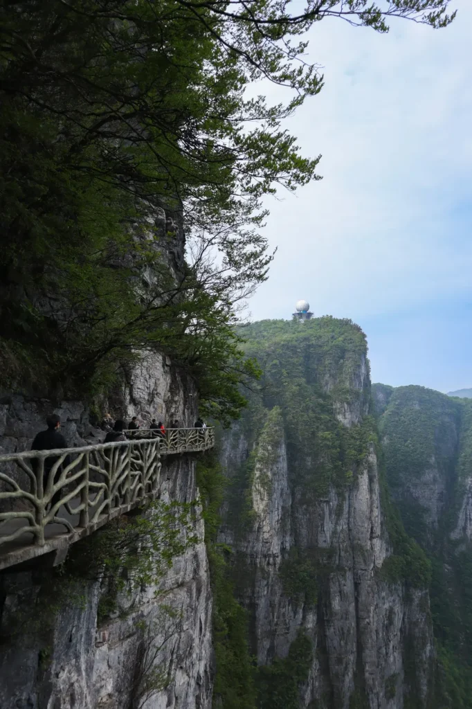 Rotas no topo da Montanha Tianmen 2