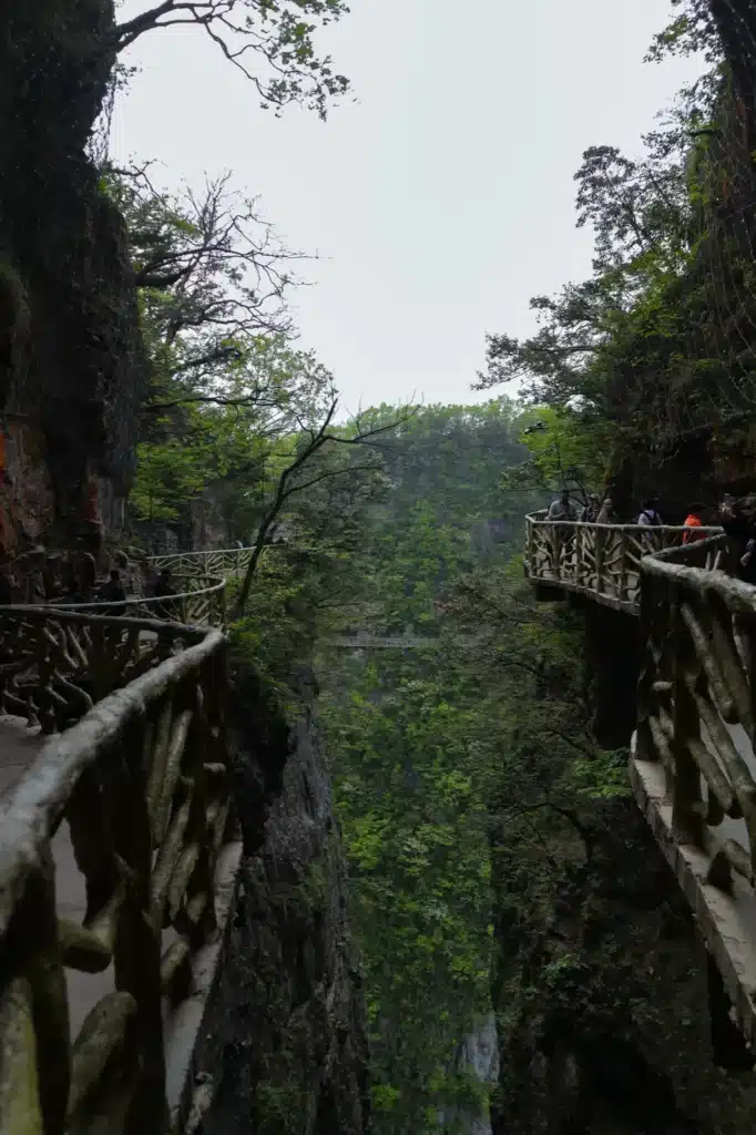 Routes at the top of Tianmen Mountain