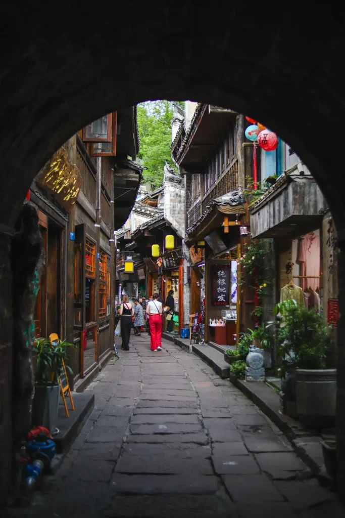 Best things to do in Fenghuang for an unforgettable escape to China’s Phoenix Town (+map) 2 Street in Fenghuang China 10