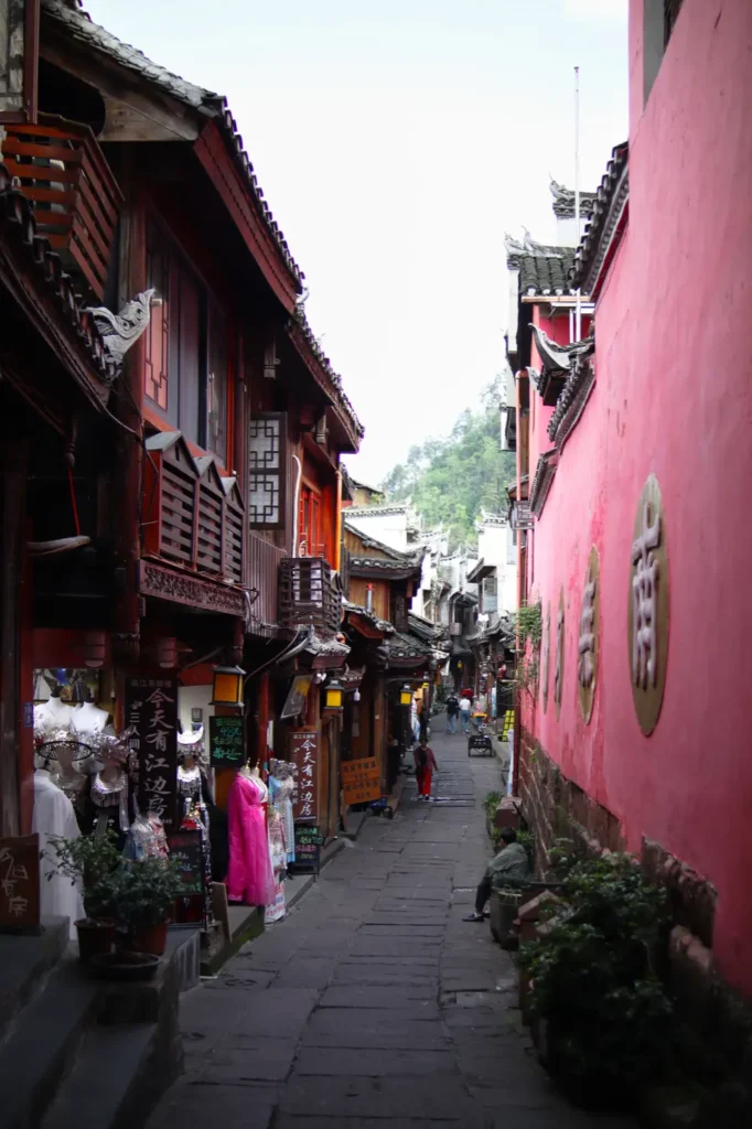 Best things to do in Fenghuang for an unforgettable escape to China’s Phoenix Town (+map) 18 Street in Fenghuang China 3