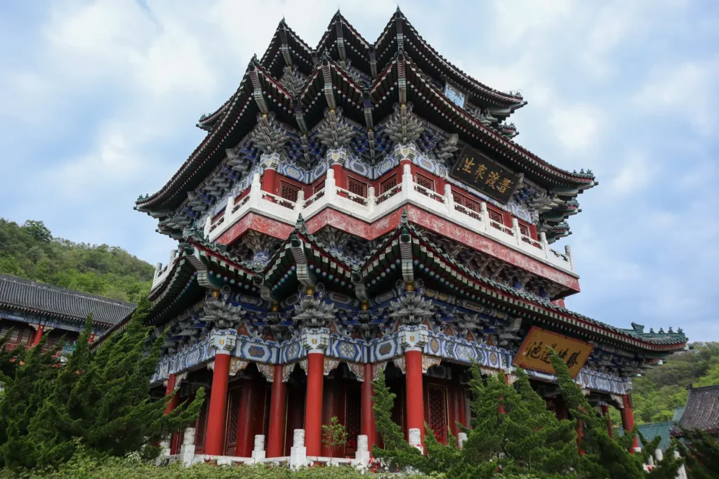 Tianmen Mountain Itinerary Tianmen Temple