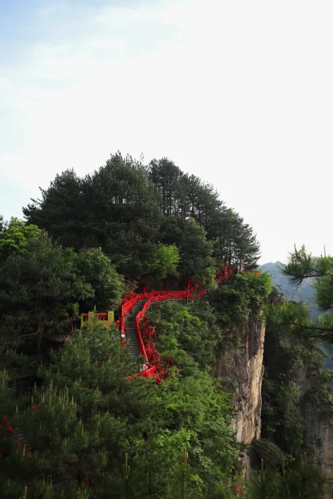 What to visit in Zhangjiajie Yuanjiajie First Bridge Under Heaven