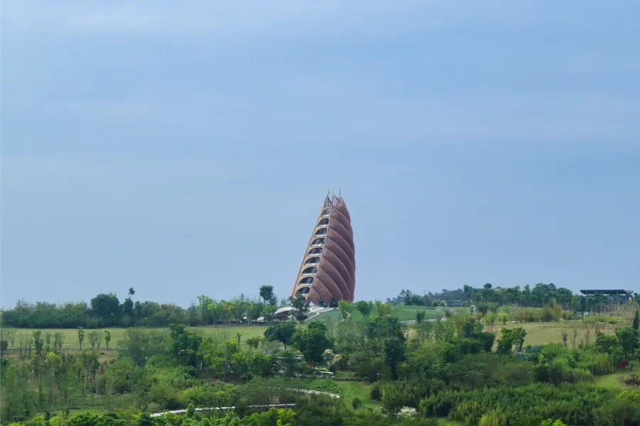 O que fazer em Chengdu: Roteiro de 1 dia para ver pandas e muito mais (+mapa) 17 O que fazer em Chengdu Torre de Bambu na Panda Research Base