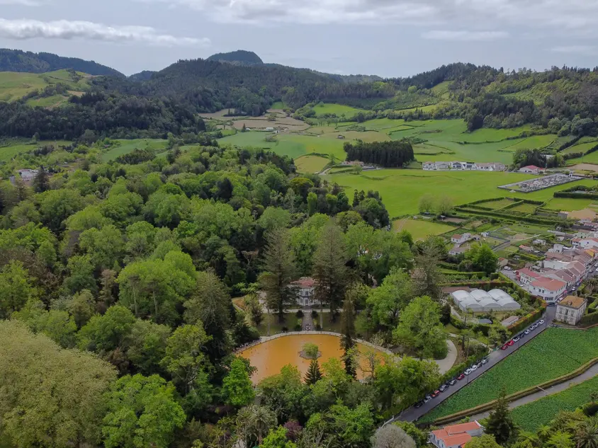 Roteiro de 5 dias em São Miguel: O melhor da ilha verde dos Açores (+mapa) 27 Vista aérea do Parque Terra Nostra